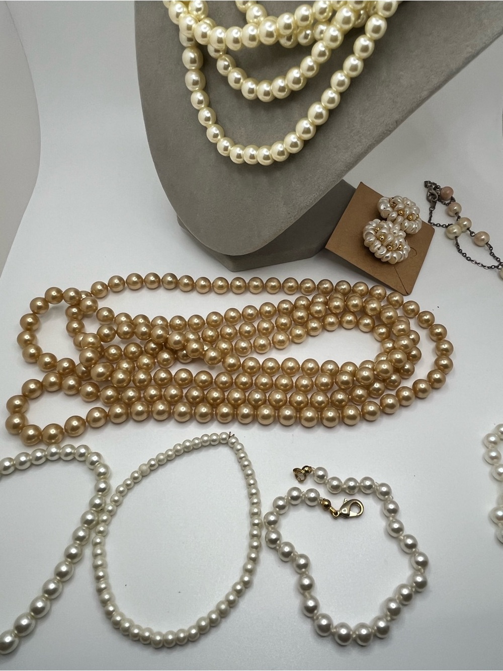 Bundle of Fashion Pearl Jewelry - Picture 12 of 14
